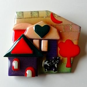 ❤️BOGO❤️Lucinda Vintage Handcrafted Resin Coating Collectible House Pin (#4)